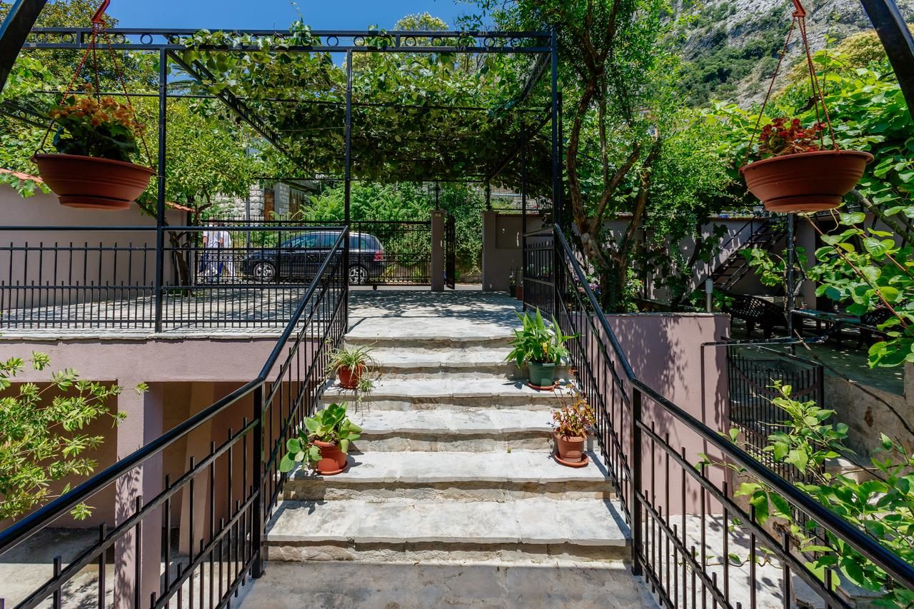 Апартаменты Spacious Central Magik Котор-39