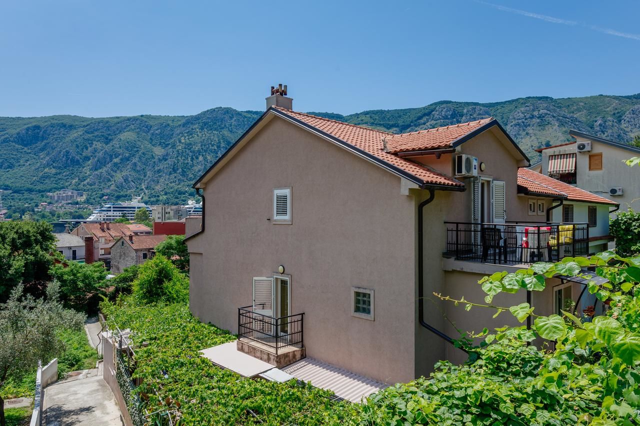 Апартаменты Spacious Central Magik Котор-46